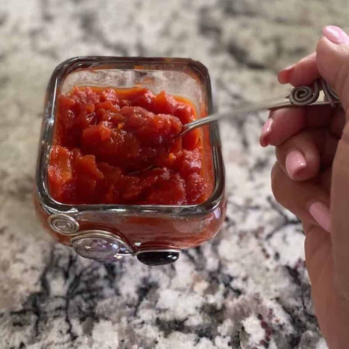 Quick 35-Minute Tomato Jam: Smokey, Spicy & Perfectly Savory